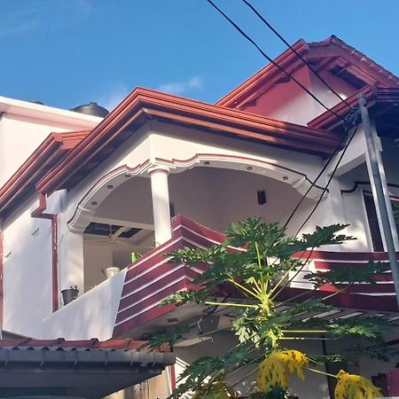Javi Holiday Home Trincomalee Exteriör bild