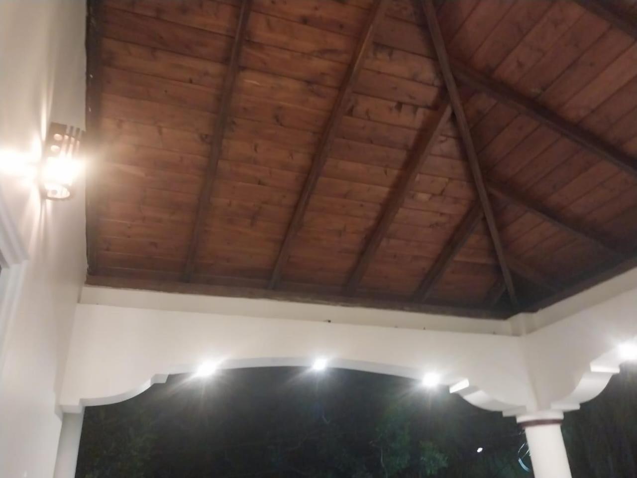 Javi Holiday Home Trincomalee Exteriör bild
